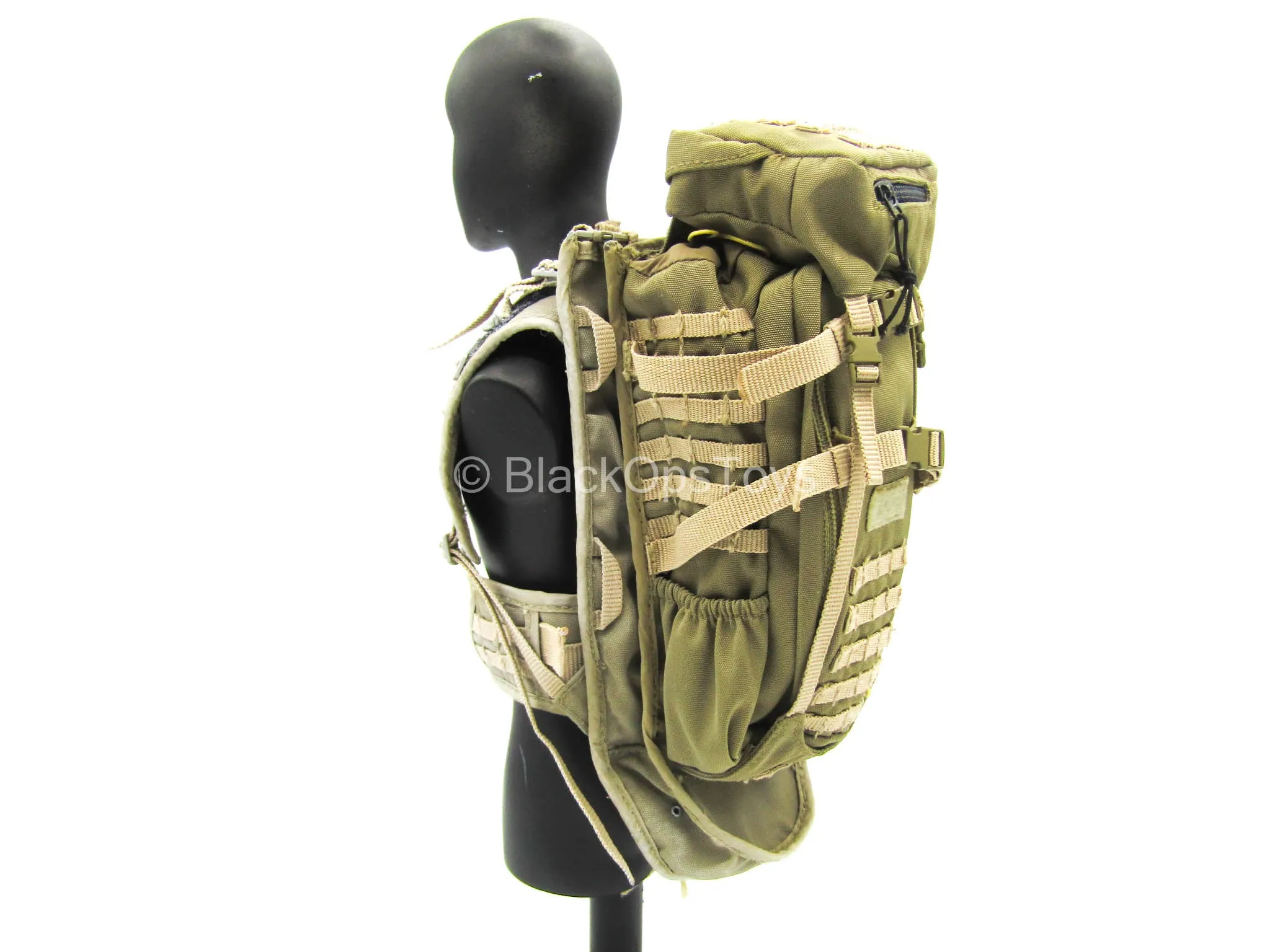 NSW Winter Warfare - Tan Backpack w/Cover