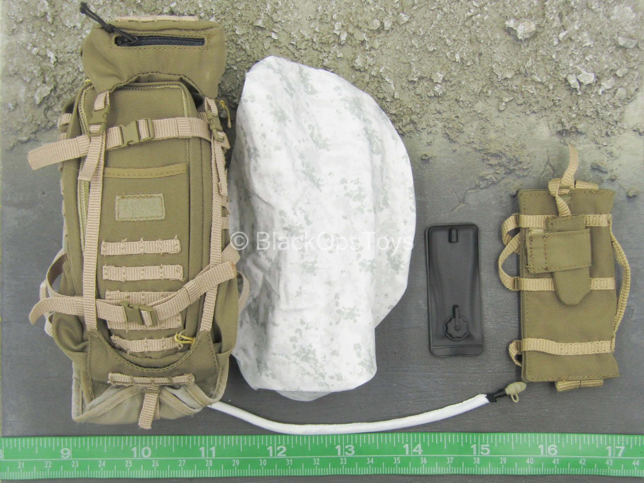 NSW Winter Warfare - Tan Backpack w/Cover