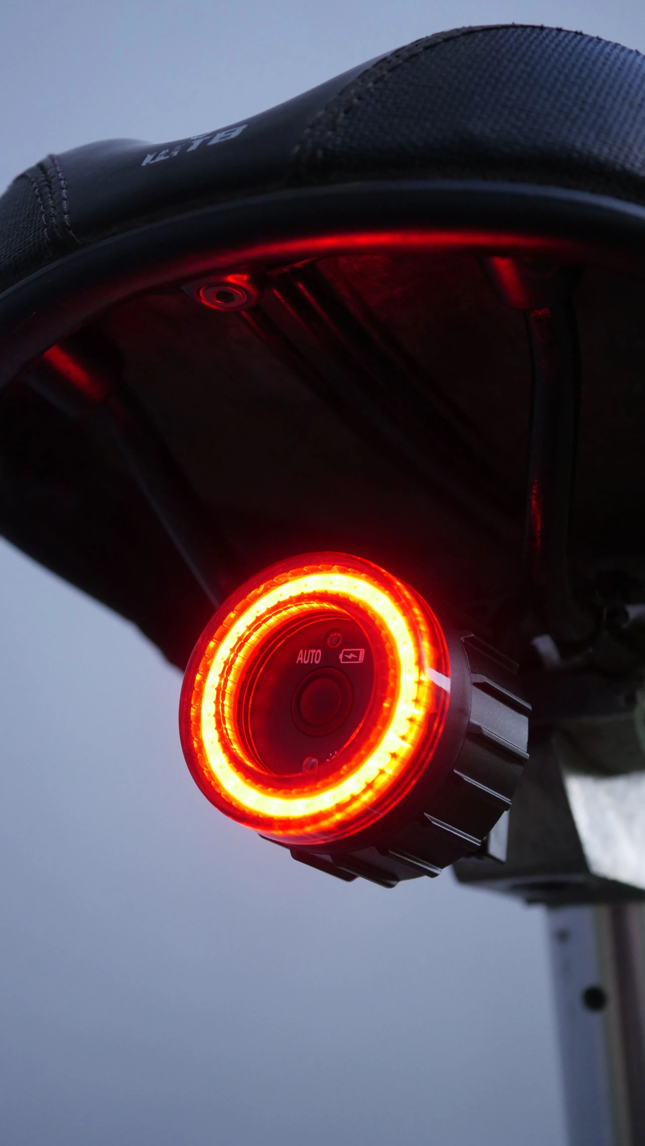 Strummer RL-60BS Smart Rear Light (with Brake Sensor & Auto Wake Up)